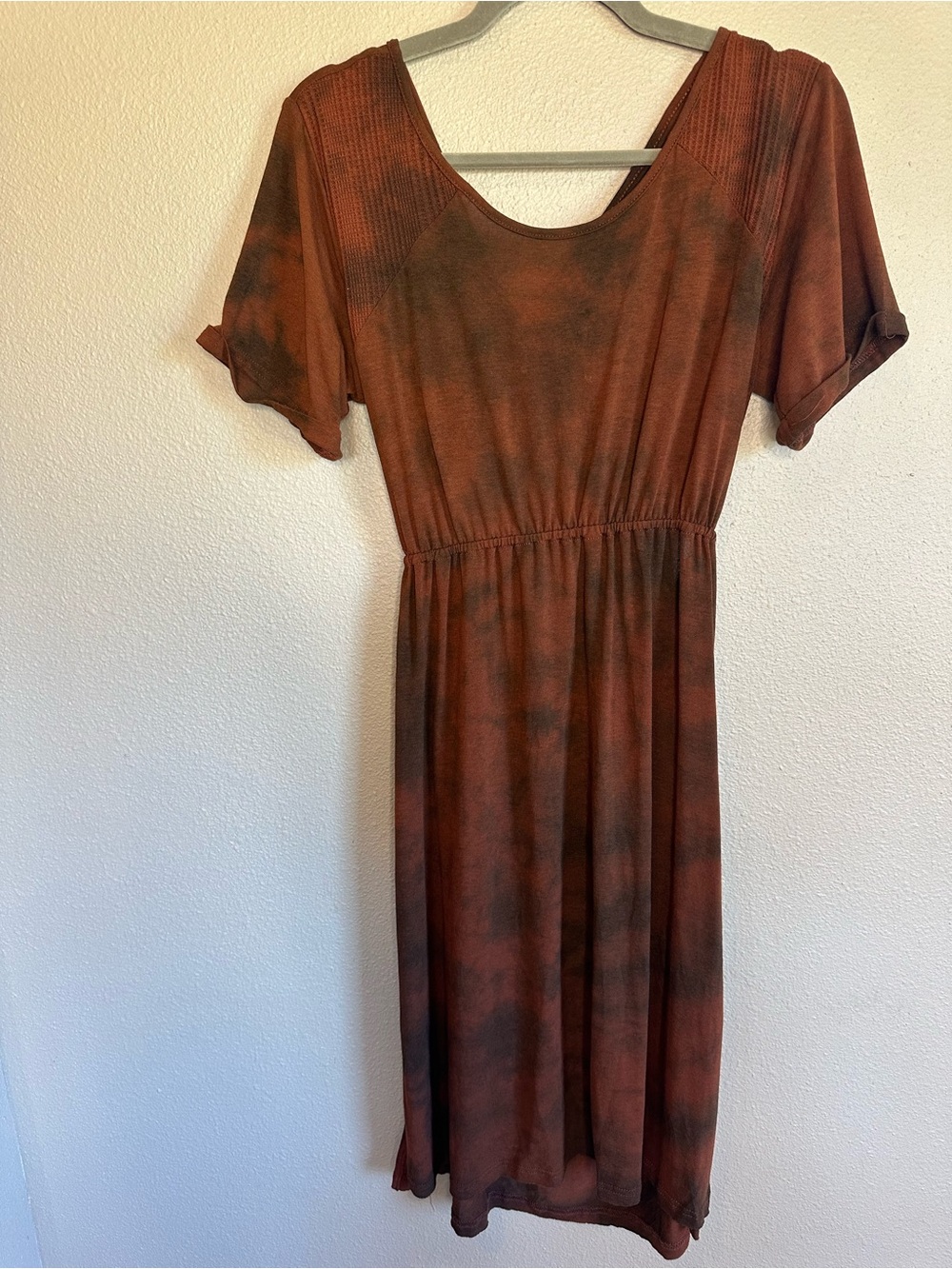POL Rust Brown Tie-Dye Backless Midi Dress
